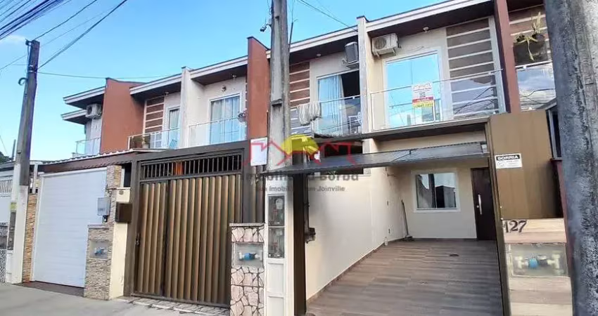 Sobrado Geminado Semi Mobiliado com 02 Quartos