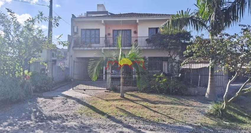 Amplo Sobrado no Bairro  Costa e Silva