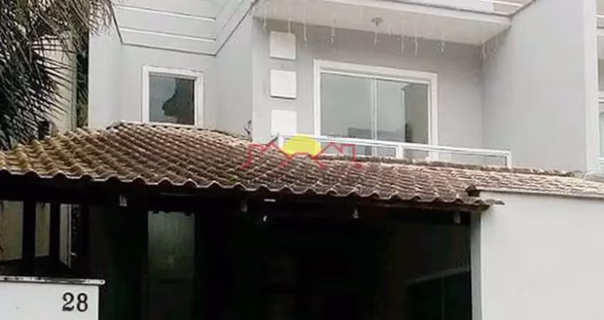 Sobrado Geminado com 02 Quartos e Sacada