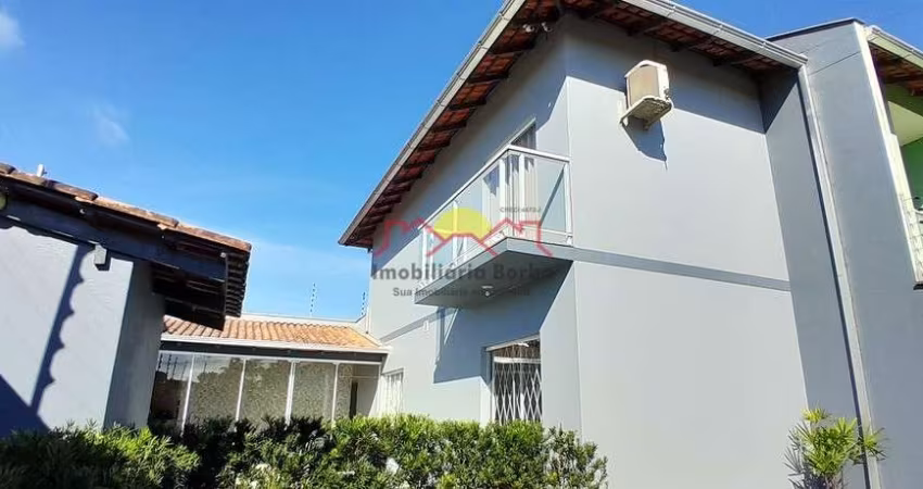Sobrado Geminado Semi Mobiliado com Piscina