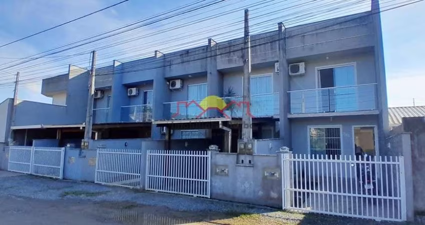 Sobrado Geminado Mobiliado com 02 Quartos