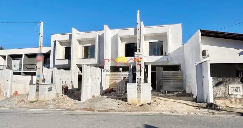Sobrado Geminado com 03 Dormitórios sendo 01 Suíte