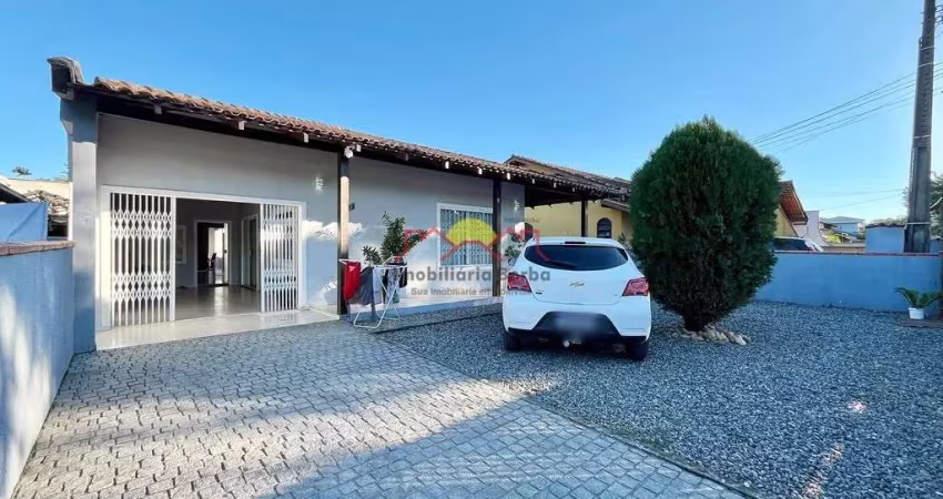 Casa com 3 quartos à venda no Petrópolis, Joinville 