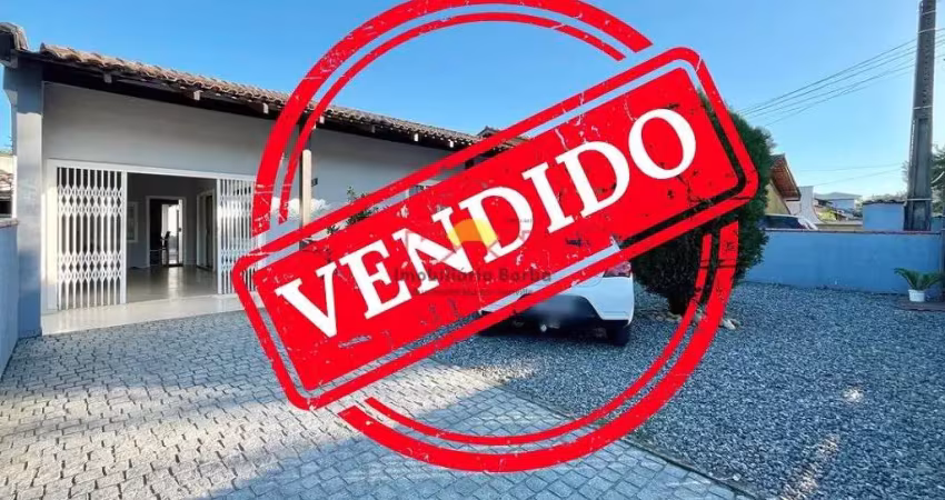 Casa com 3 quartos à venda no Petrópolis, Joinville 