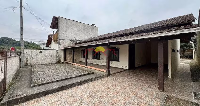 Casa com 3 quartos à venda no Petrópolis, Joinville 