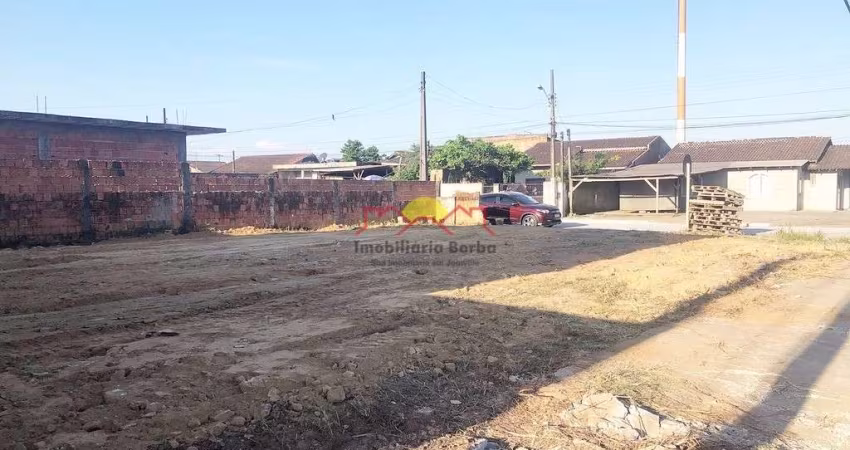 Terreno de Esquina com Área Total de 352 m²