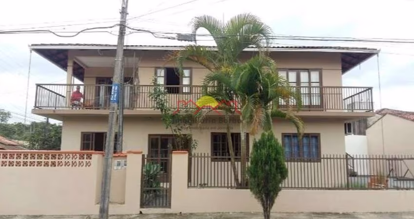 Sobrado Para Investidor com 03 Apartamentos