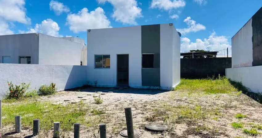 Casa em Condomínio Fechado em Marechal Deodoro com 1 dormitório - 42m²