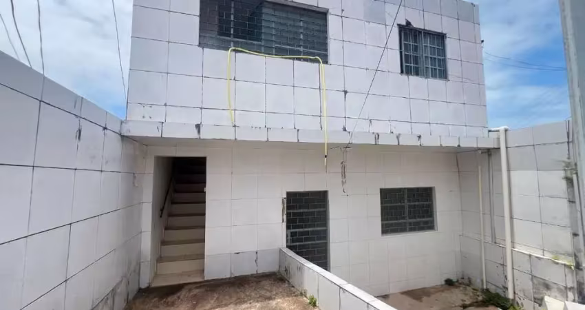 Casa térreo com 3 dormitórios sendo 2 suítes disponível no bairro do farol - 100m²