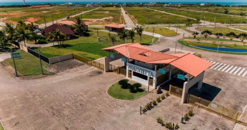 Terreno com 450m² na Barra de São Miguel em Condomínio Fechado