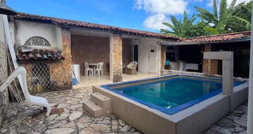 Casa com 4 dormitórios sendo 2 suítes + Piscina no Bairro da Santa Amélia - 250m²