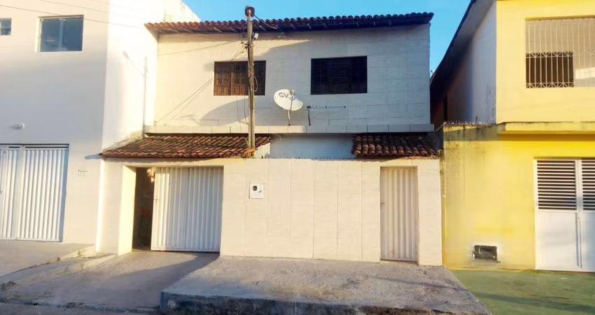 Casa Duplex com 6 dormitórios no Bairro do Canaã - 180m²