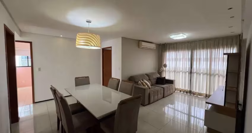 Apartamento com 3 dormitórios sendo 2 suítes uma delas com closet na Jatiúca - 98m²