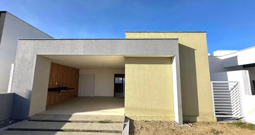 Casa com 3 quartos e tendo uma suíte, localizada em marechal deodoro