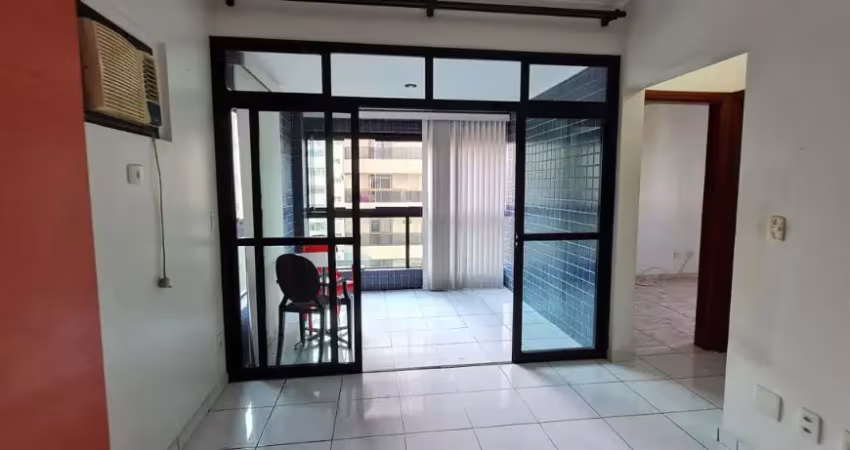 Apartamento para locação, 02 quartos, suíte, varanda,  na ponta da praia.