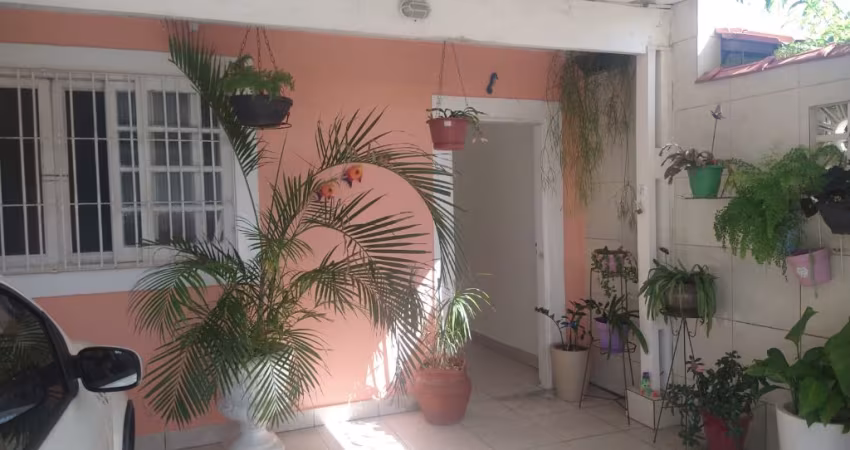 Casa a 50 metos da praia no Solemar