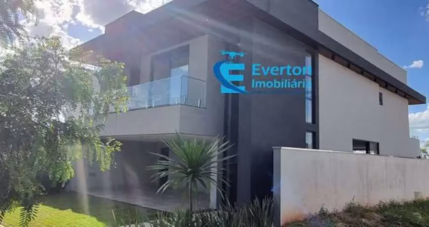Casa em 2 pavimentos, alto padrão, 285m², em terreno de 371m², no Tamboré Uberlândia.