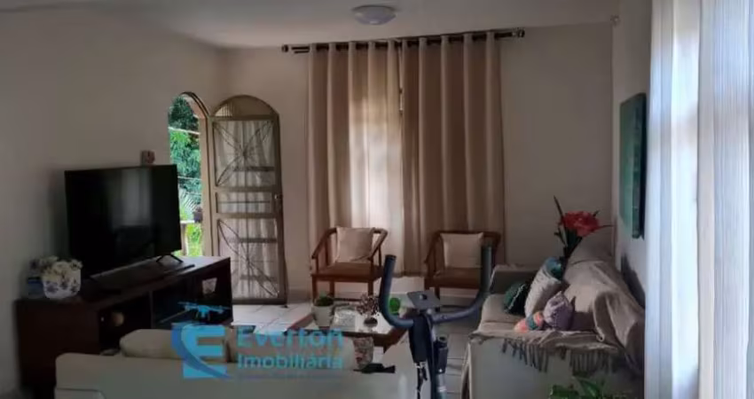 Casa com 3 quartos à venda no Vigilato Pereira, Uberlândia 