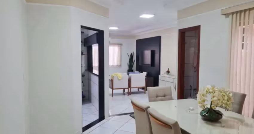 Casa de 215 m², com 3/4 (1 suíte), cômodos grandes e com área gourmet completa.