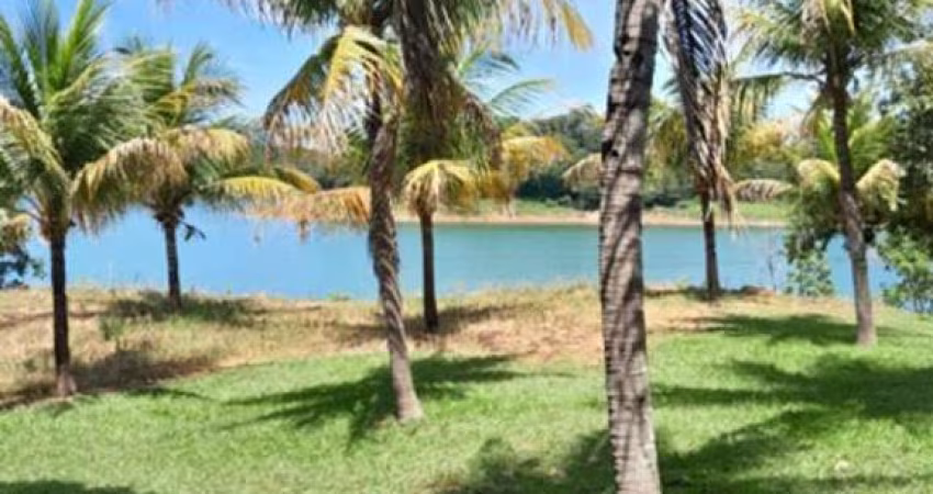 Rancho de Tirar o Fôlego à Venda em Cascalho Rico-MG: Ideal para Pescaria e Descanso! 2 Quartos, 1 Suíte, 120 Hectares.