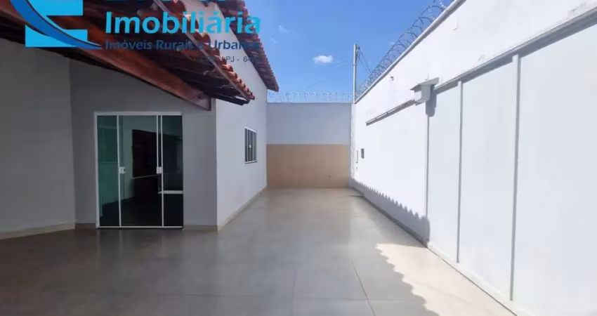 Casa com 168 m² de área construída, 3 quartos (1 suíte, 1 closet e banheira de hidromassagem), var. goumert, 3 banheiros, energia solar, boiler