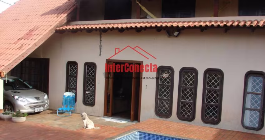 Casa com 4 Quartos no Country para Locação