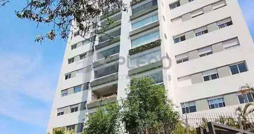 Apartamento à venda 158m², todo reformado, 3 quartos, 1 suíte, 2 vagas fixas