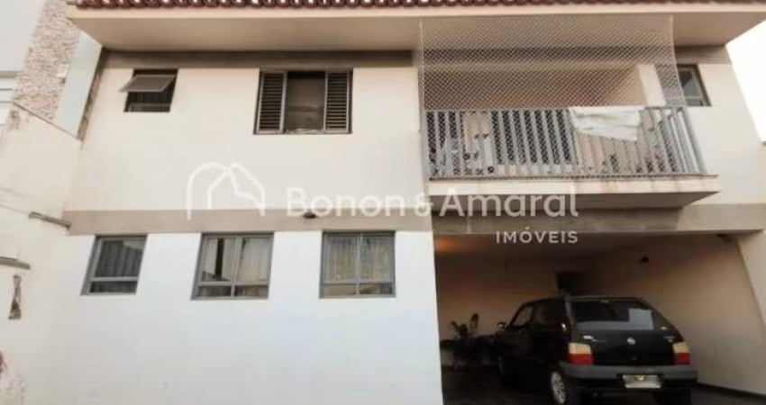Casa à venda com 264m², 4 quartos e 4 vagas