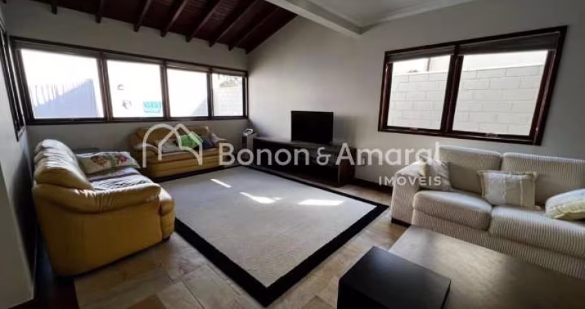 Sobrado no Residencial D. Almerinda, com 4 quartos á venda - Jardim das Paineiras, Campinas