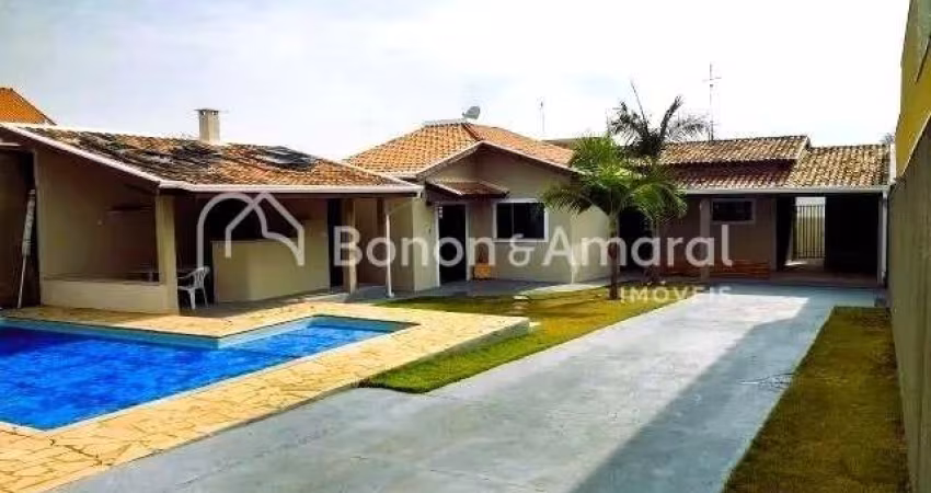 Casa térrea com 3 Quartos e 3 banheiros, 189 m² terreno 490 m²