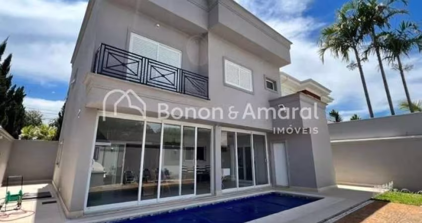 Charmosa casa com 3 suítes em condomínio completo de Betel