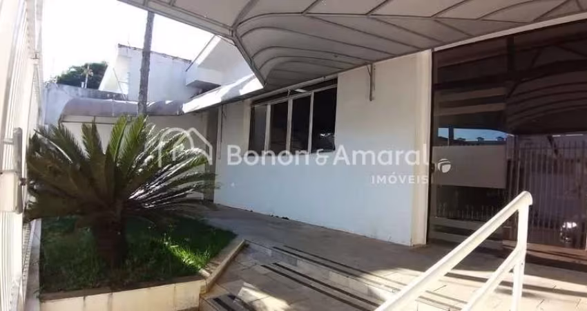 Imóvel Comercial com 441 m² e 17 salas, terreno de 800,00 metros no Jardim Chapadão - Campinas/SP