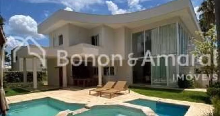 Casa de Condomínio com 4 Quartos e 6 banheiros à Venda, 481 m² por R$ 3.900.000