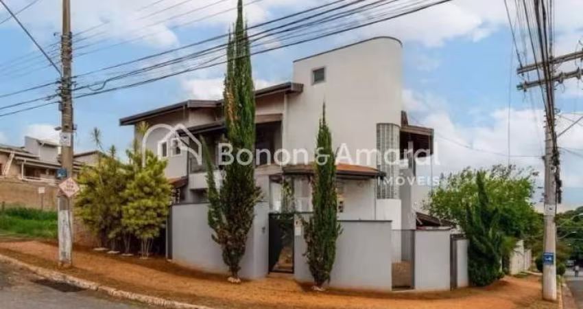 Casa com 5 Quartos à Venda no Mansões Santo Antônio