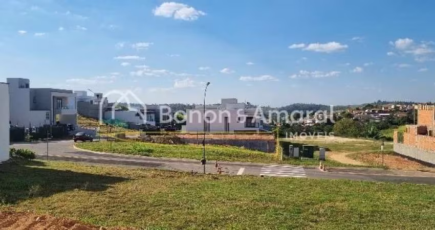 Terreno 300m²  no condomínio Residencial Mont&amp;#39;Alcino, em Valinhos