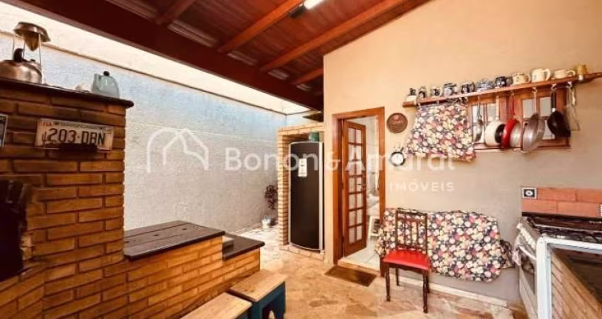 Casa à venda com 255 m² e 3 Quartos no Vivenda das Quaresmeiras em Valinhos/SP