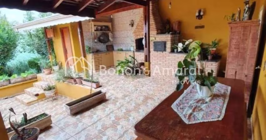 Sobrado com 5 quartos, 272m², Jardim Santa Genebra