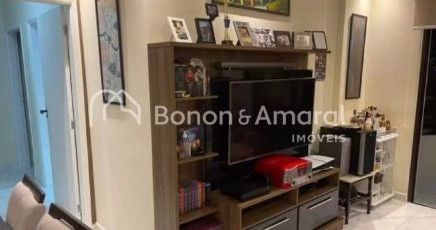 Apartamento Reformado e Bem Localizado no Flamboyant