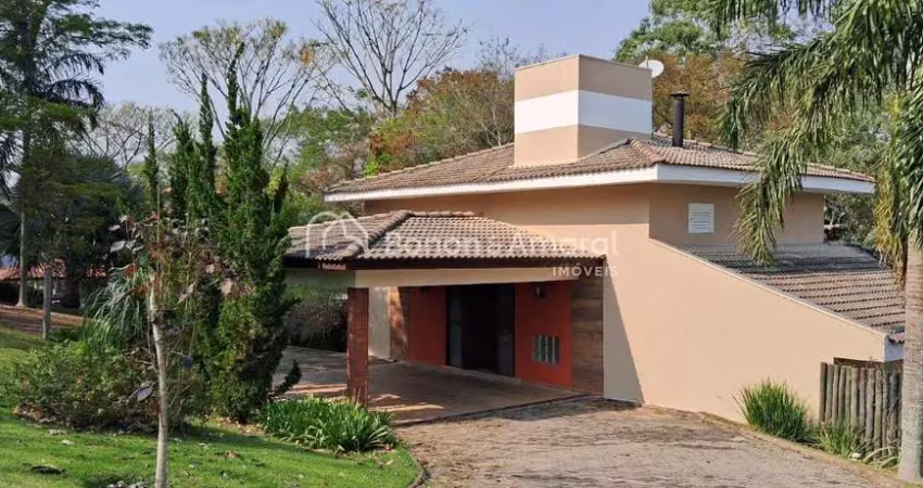 Casa com 3 suítes à venda no clube de campo em valinhos