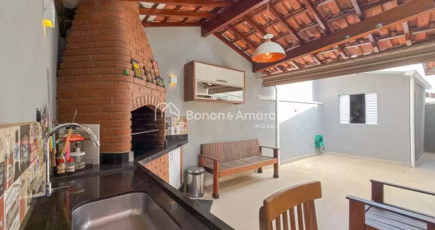 Casa térrea com mezanino e espaço gourmet no condomínio okinawa