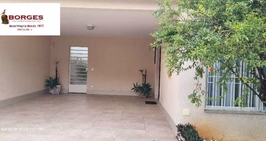 CASA TÉRREA 300m²  BROOKLIN  - 2 DORMITÓRIOS (1SUÍTE) 4 GARAGENS.