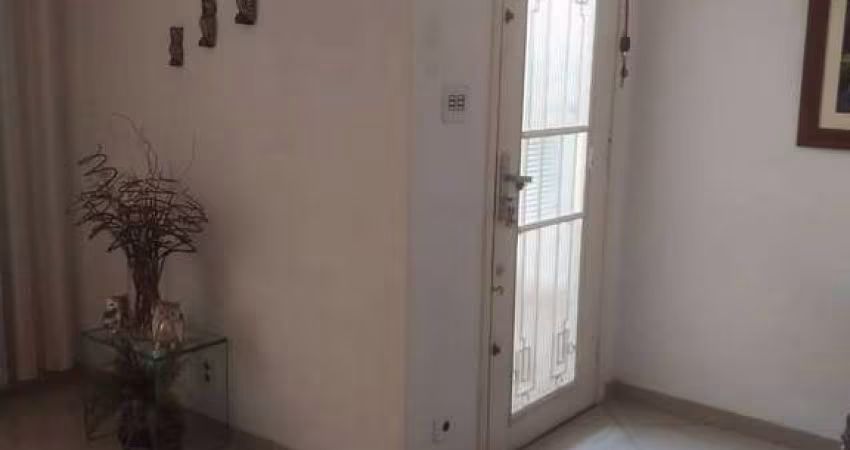 CASA VENDA 3 DORMITÓRIOS (1 SUÍTE) NO BROOKLIN BOA LOCALIZAÇÃO.