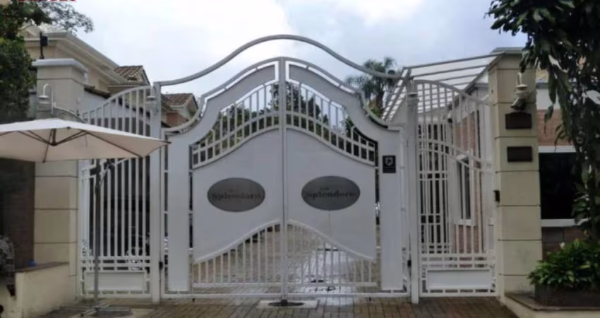 CASA DE CONDOMÍNIO COM 3 DORMITÓRIOS