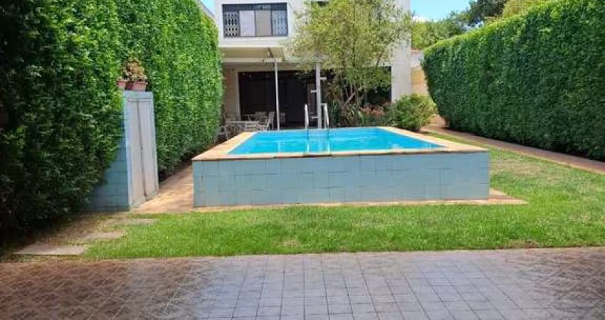 CASA - 3 DORMITÓRIOS - 2 SUÍTES - 3 VAGAS - 776M² - BROOKLIN