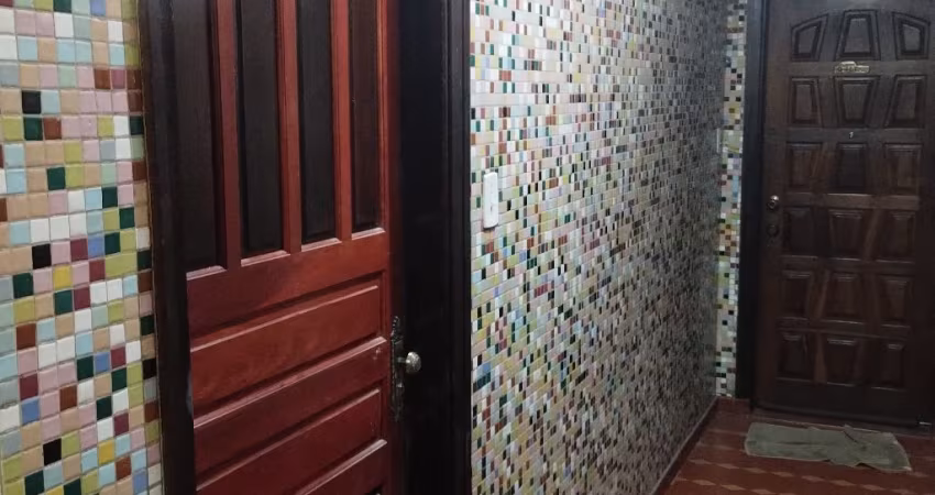 Lindo apartamento com quintal