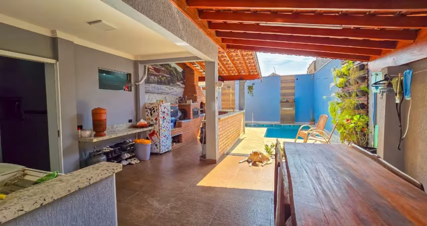 Linda casa com espaço gourmet integrado com piscina - vila industrial - piracicaba/sp