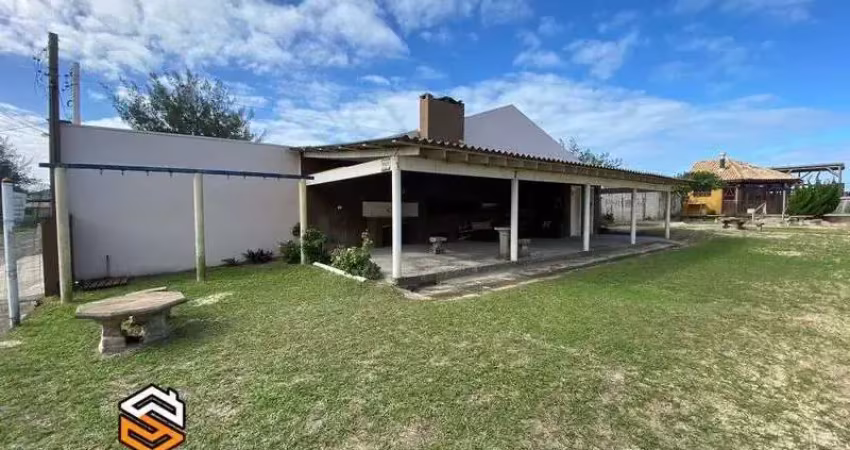 Casa à beira mar na praia de imbé, balneário mariluz.