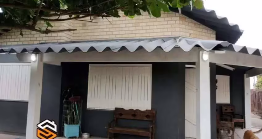 Casa  de esquina, com 03 dormitórios e suíte à venda na praia de imbé/rs