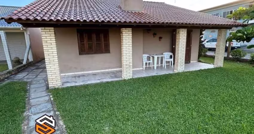 Casa de esquina próxima da beira-mar em mariluz - imbé
