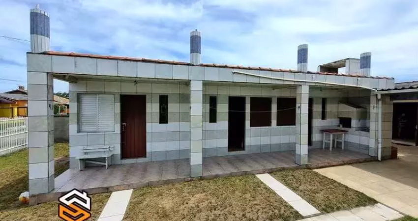 Casa com anexo (quitinetes), próxima da beira-mar. praia de mariluz - imbé.